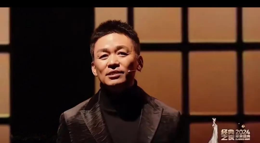 王宝强真是全能冠军，演的人物逼真，当导演也很成功，没想到唱歌也很好听，马容真的是