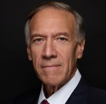 美国前国务卿蓬佩奥北京时间 4 月 7 日发文写道：“中国现在正在拿我们军人的生