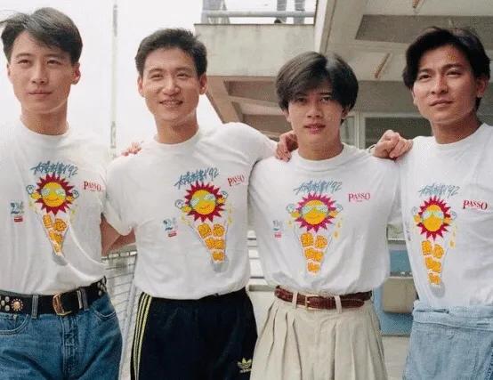 当年的黎明，无论是外形还是气质，在这4人当中都是最佳的！