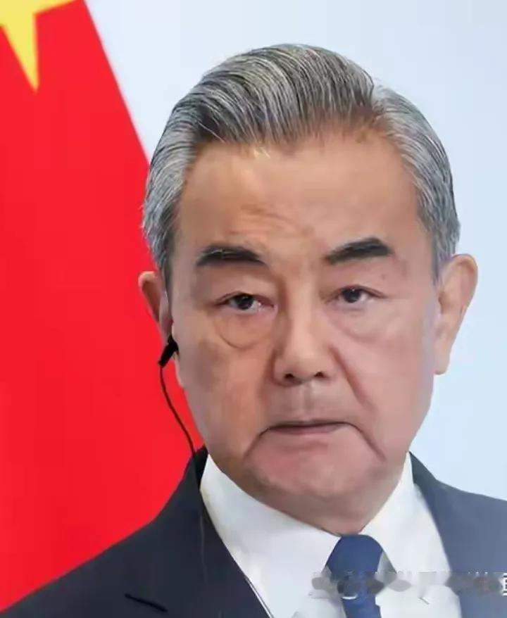 王毅对日发出最强警告
“三个绝不允许”像三条红线

王毅外长在中亚之行后接受媒体