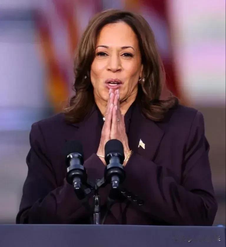 哈里斯上7分钟的播客节目，花费数十万美金布置场景。她的竞选团队邀请社交媒体网红拉