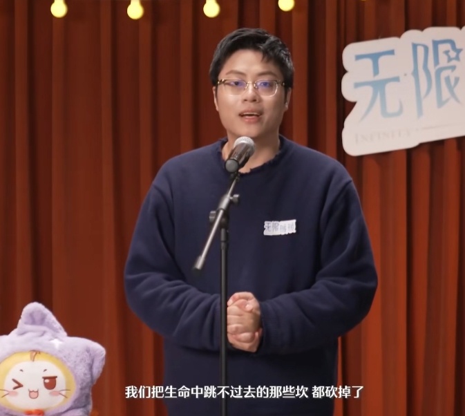 无限暖暖移动端优化 不愧是总裁亲自直播，直接开放真心商城，连续3个版本的套装免费