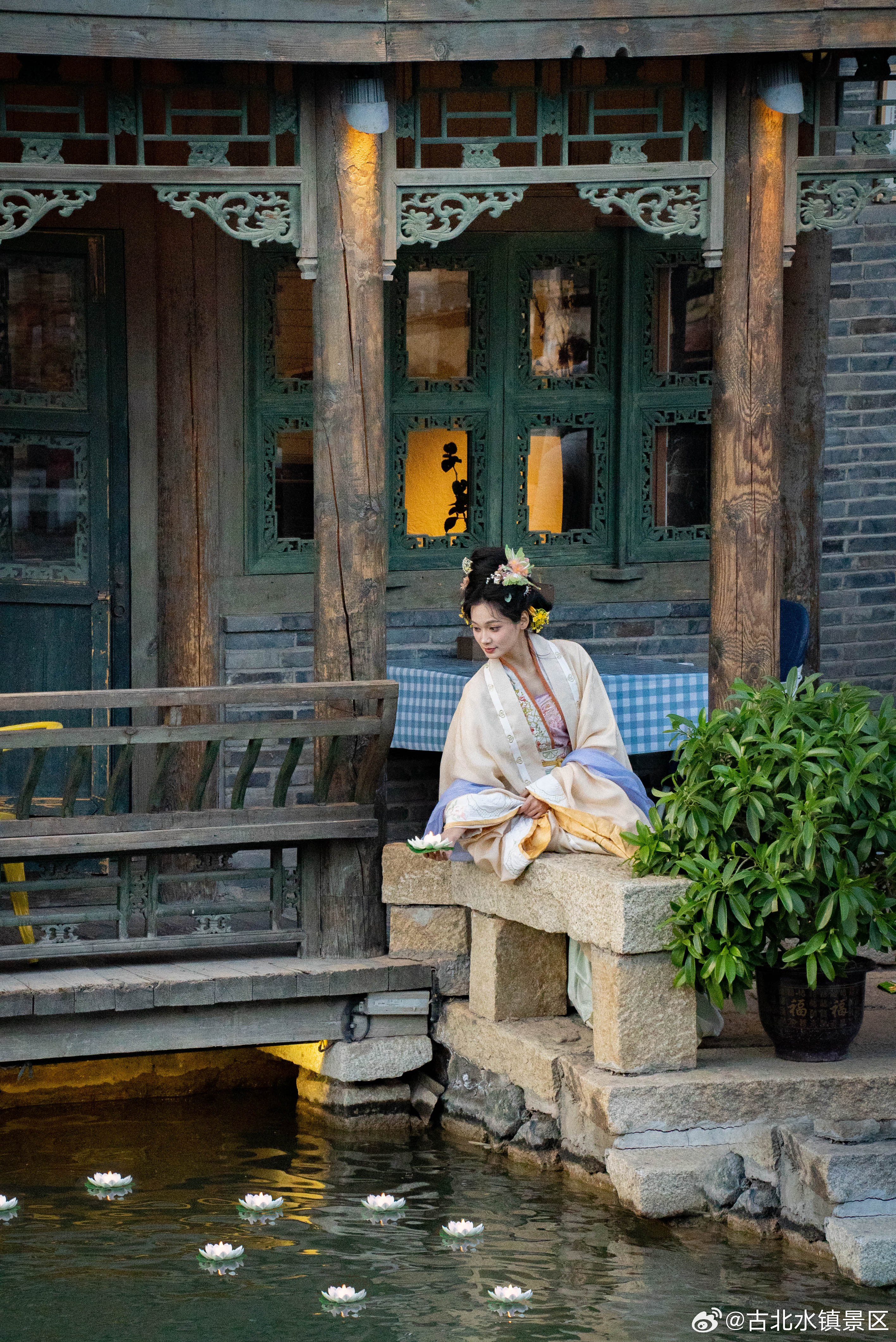 心怀热爱，奔赴山海忠于自己，知足且上进早安，宝子们～#古北水镇# #司马台长城#