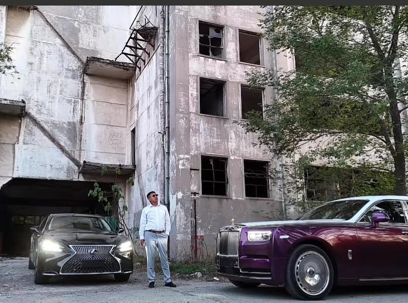 “保定杜月笙”芦建铮，芦记祥发汽车销售有限公司董事长。今天他说“烧香的不一定是善