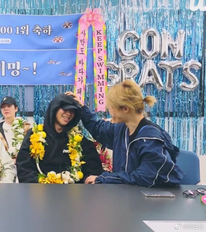 求求你摸我行吗，我不是你留在家里的小狗吗🥺 