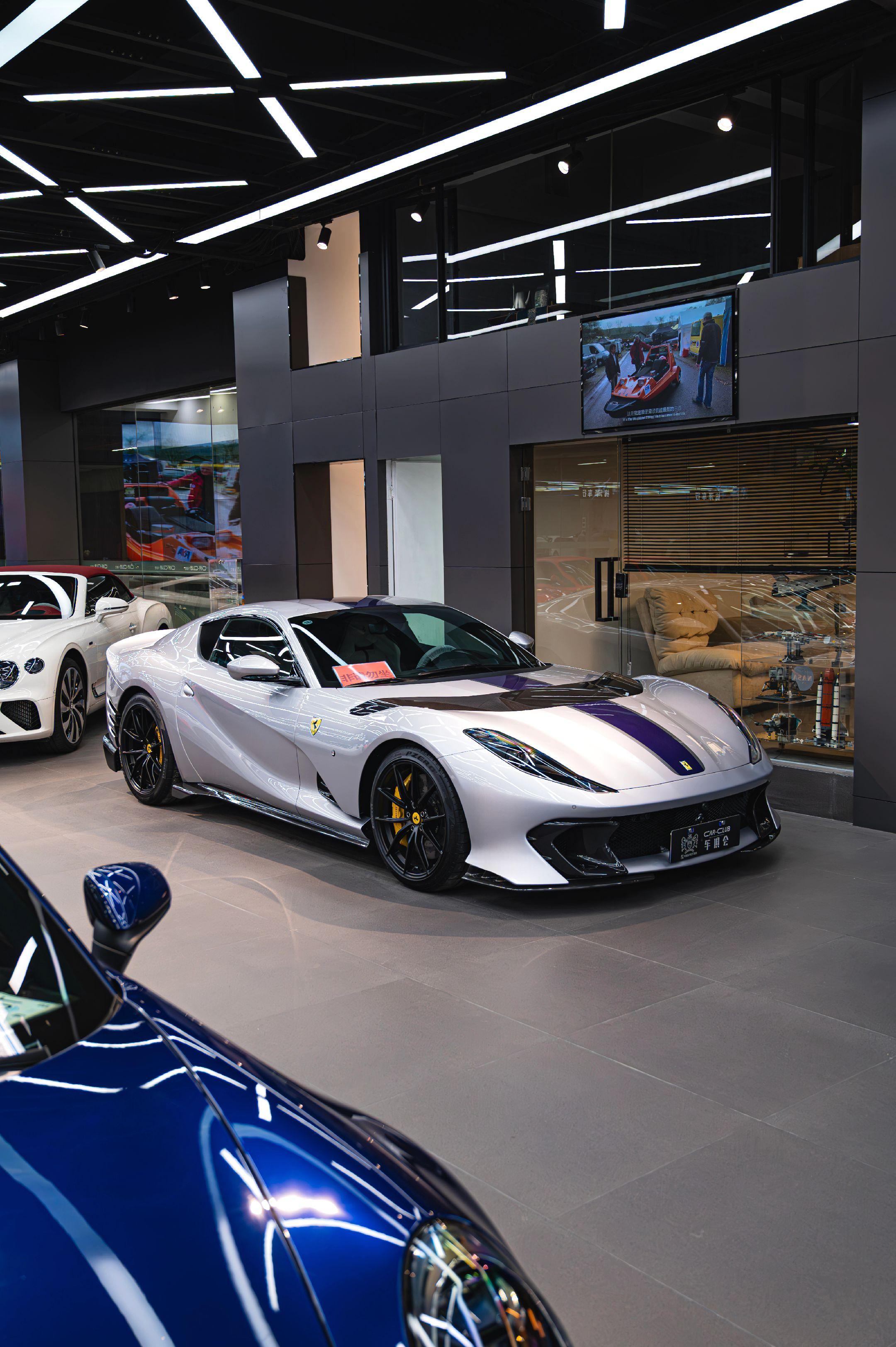 Ferrari 812C.日本利用压电磁砖将脚步转化为电能。这些瓷砖捕...