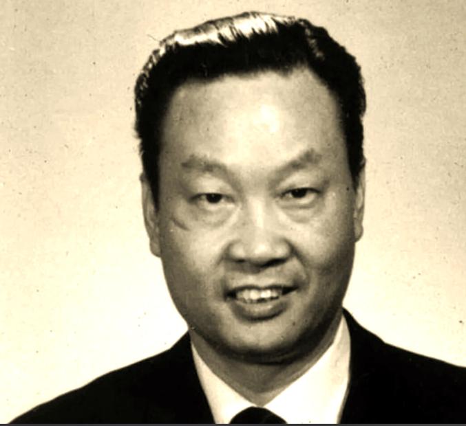 他是美国中情局这辈子最大的耻辱！潜伏美国37年，被捕后面对严酷刑罚，他突然来了一