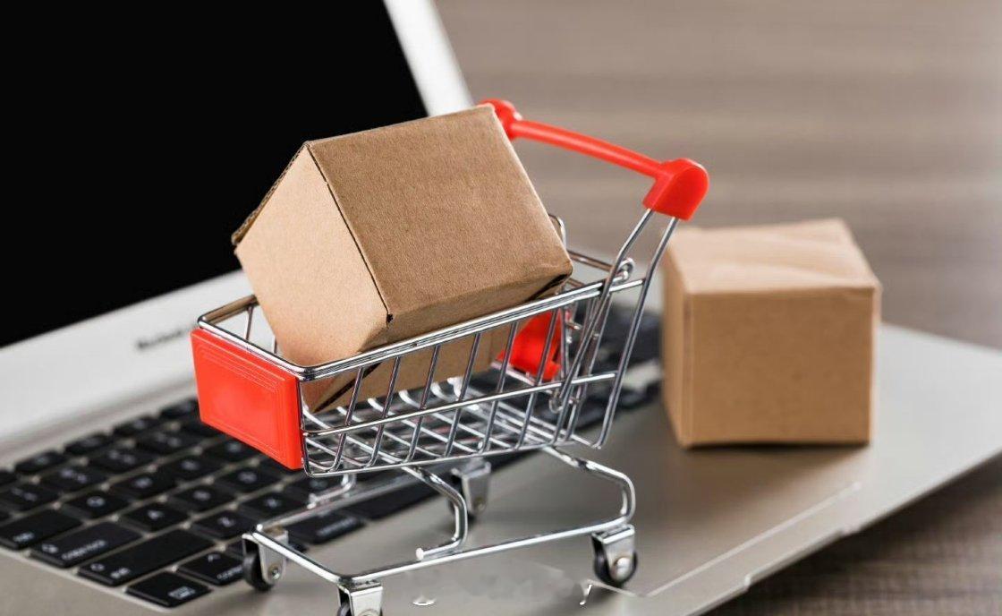 一句快递停运网友连下20单 保护性囤货也正常，不过很多大的快递都是不休息的，也不