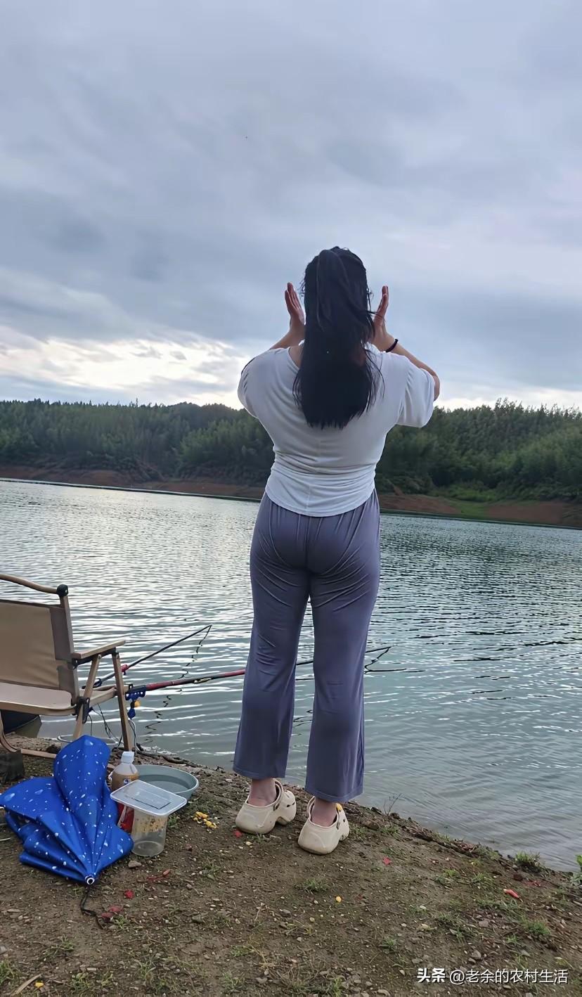 记住
远离消耗你的人
不管他是谁
也不管和你是什么关系

有好多的父母
被孩子搞