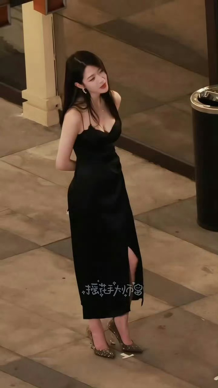 向涵之的身材很曼妙向涵之这身材，这气质，太好了 