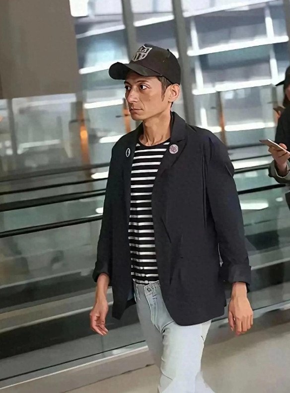 李维嘉怎么突然暴瘦？他到底经历了什么？ ​​​
