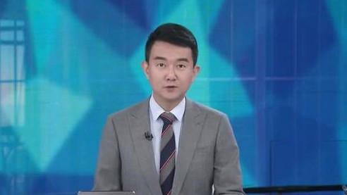 35岁的耿某无固定职业，刑满释放后不思悔改，反而照搬狱友的所谓金融话术，走上诈骗