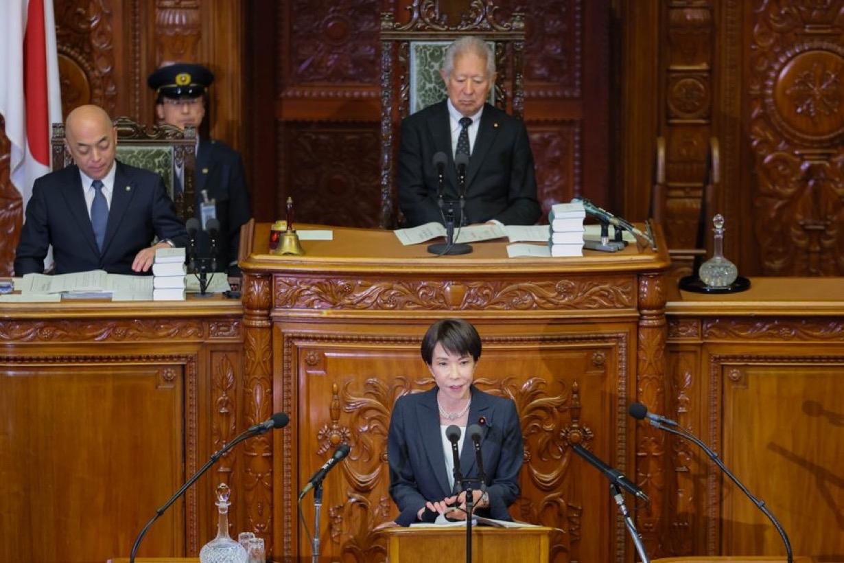 日本首相高市早苗：

今天，在天皇陛下的见证下，第221届国会开幕，随后我在众议