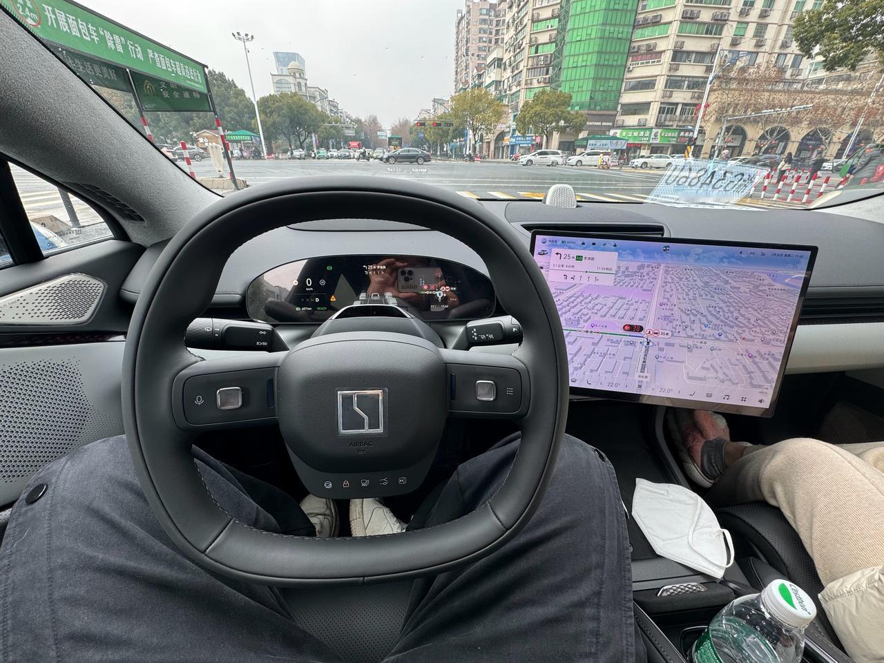 还有啥比开#极氪 007# 更舒服的事情呢？每一次开车感觉是一种享受[允悲][允