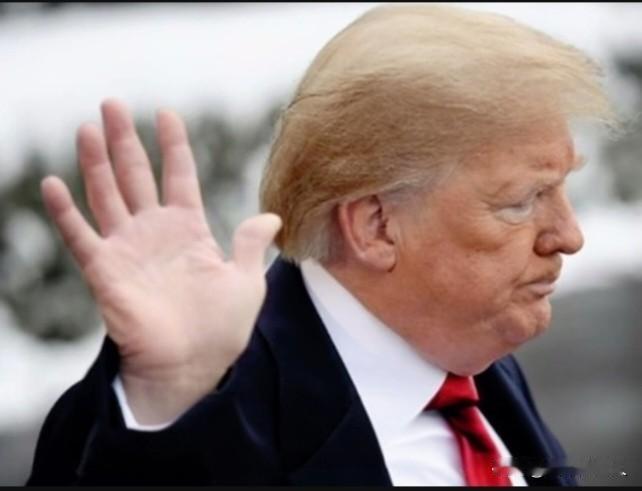 暂停打击伊朗，美福特号航母出现空前危机！
福特号航空母舰自去年6月离开诺福克海军