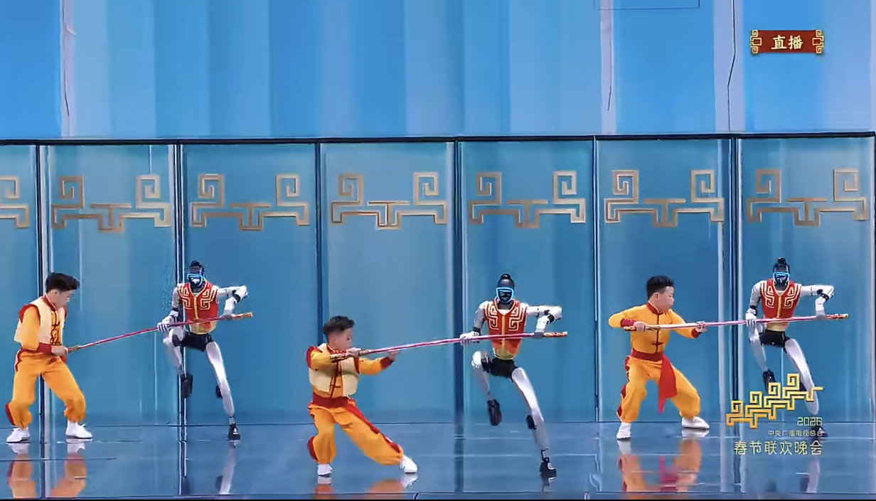 机器人武术 宇树无敌今年的春晚被机器人刷屏了，看到没，机器人比孩子们武术还厉害，