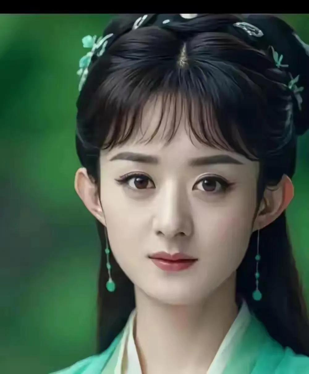 这三人谁更适合小青
小青来了！赵丽颖、杨紫、杨幂三人小青的定妆照都出来了！我觉得