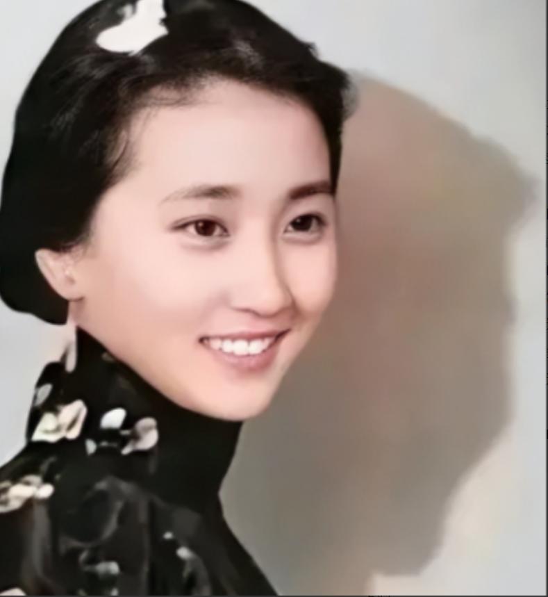 钱学森向蒋英表白：蒋英，要不，你嫁给我吧，蒋英委婉的拒绝：哥，我有男朋友，谁知，
