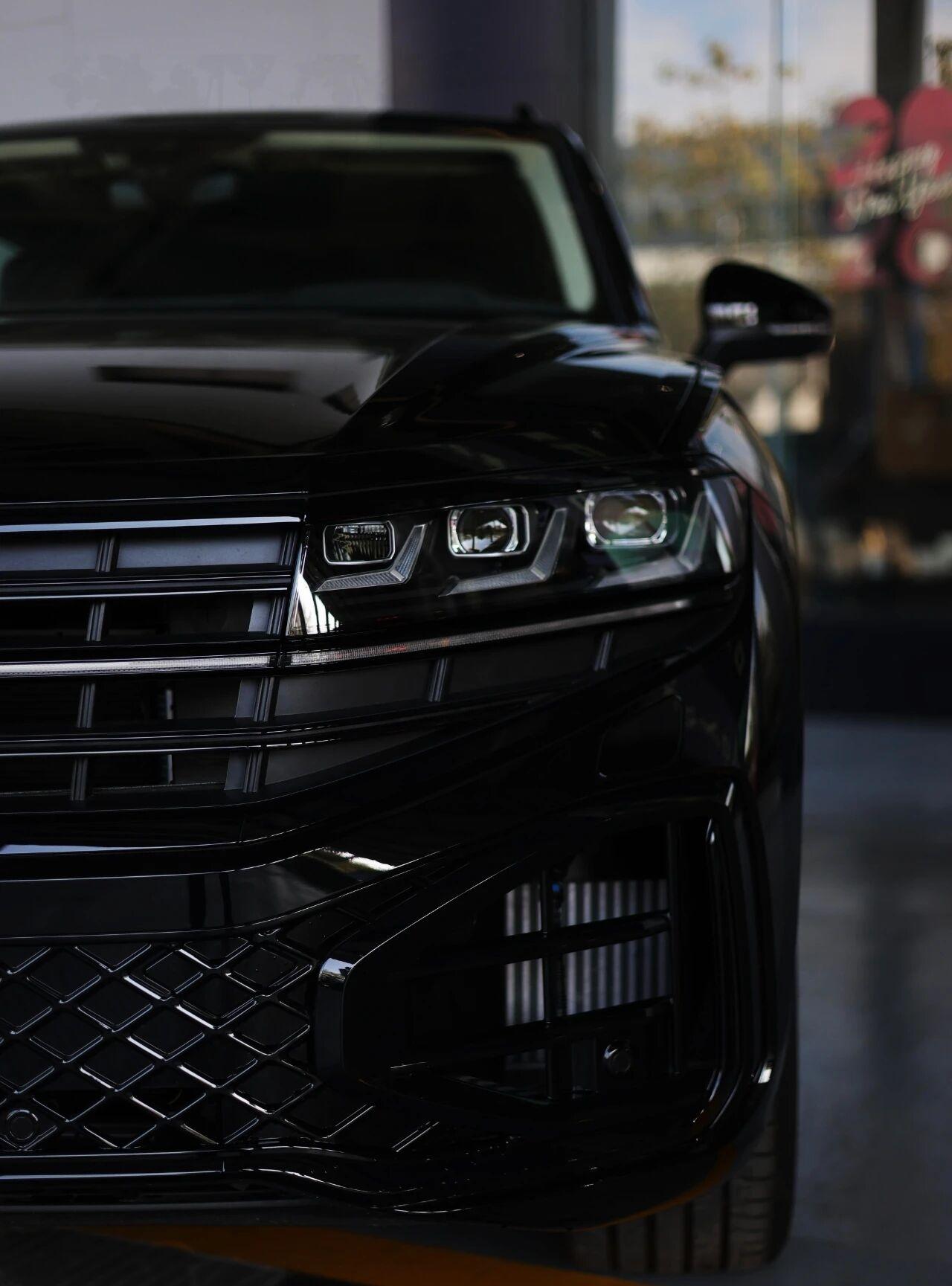 德系旗舰上新！3.0T + 空悬直降 10 万多2 月 6 日，大众途锐 3.0