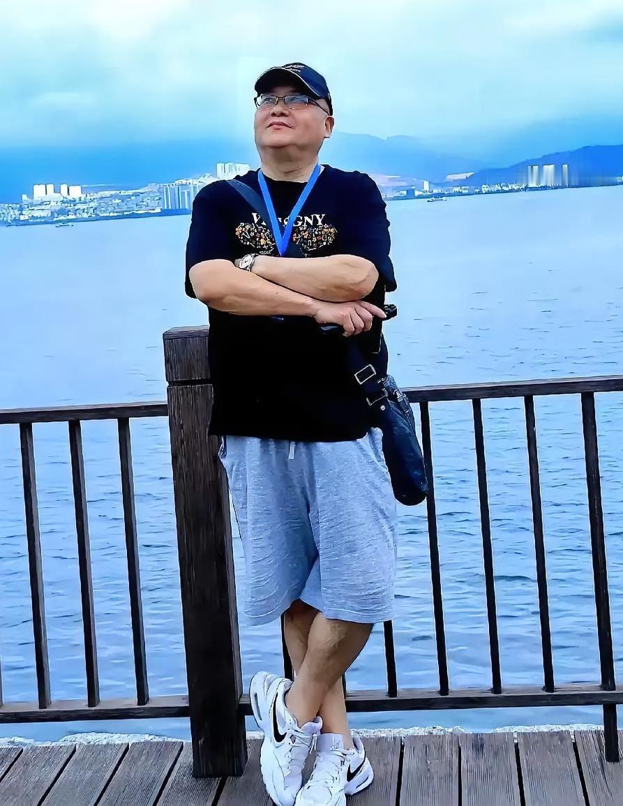 父母不在了，兄弟姐妹们，尤其在一个同城，大家都是60多岁的人，都很希望经常聚聚，