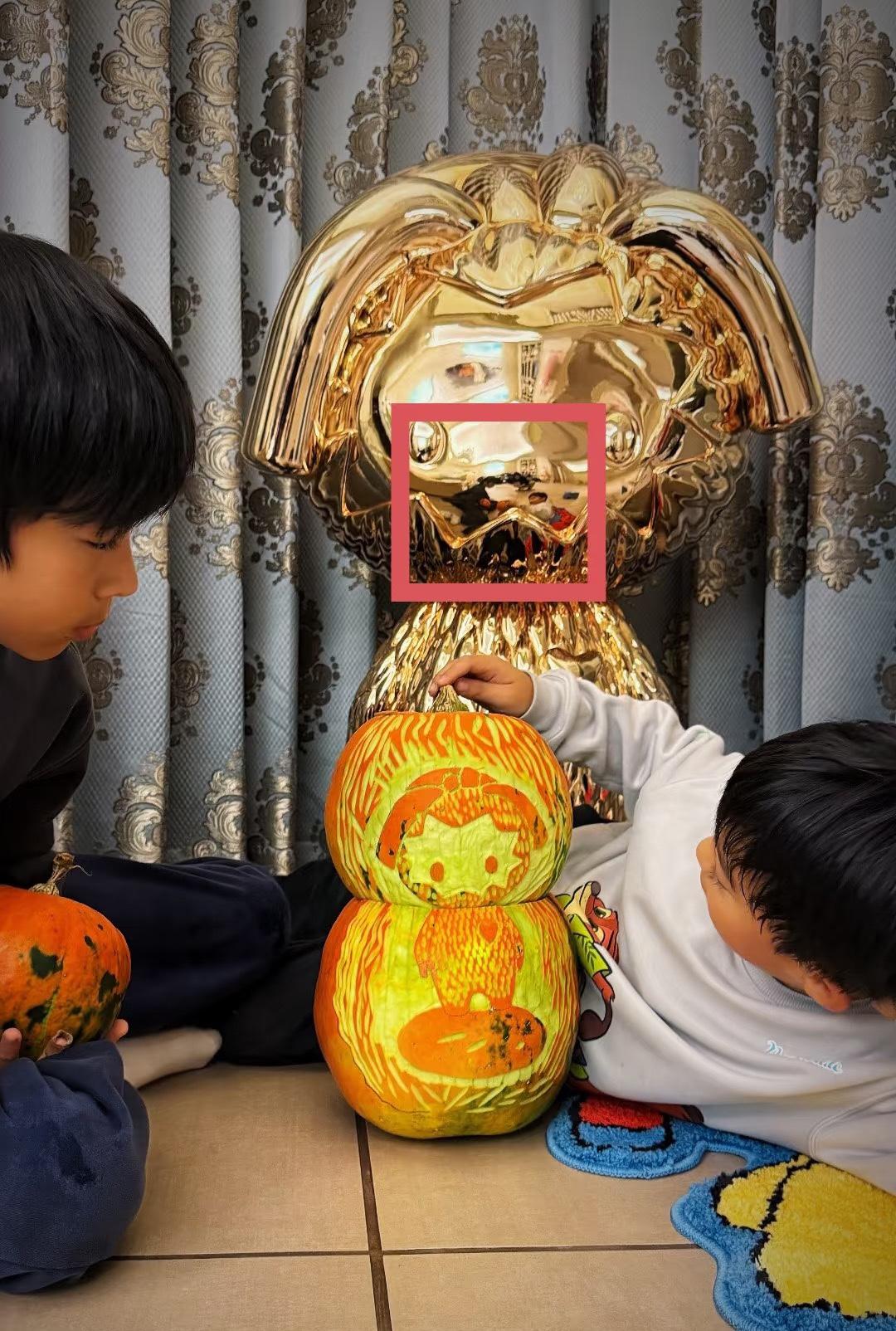 到哪里能找到像陈楚生这样的好dad。
连续九年9种南瓜灯，这不仅是持续9年的爱，