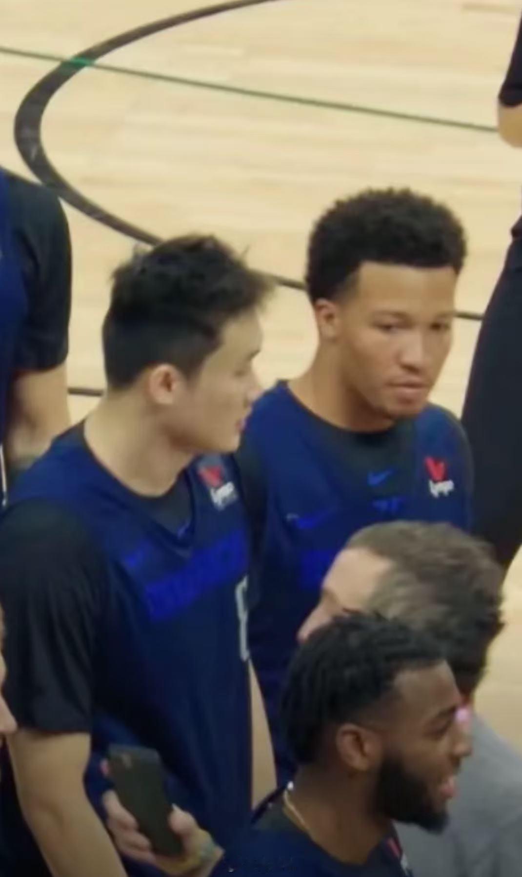 新科FMVP，当年跟丁彦雨航一起打NBA中国赛，都是神奇的缘分。尼克斯总冠军尼克