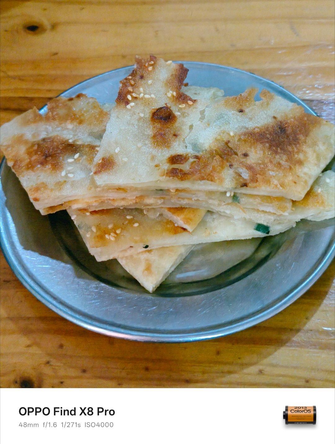 大家说说看这个饼配上啥更好吃？😊看Find X8 Pro这能量满满的创意水印，