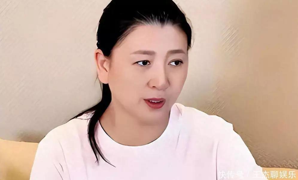 闫学晶想要翻盘，搞慈善捐款确实是条路。所谓舍得。舍才能得。现在明星都明白这个道理