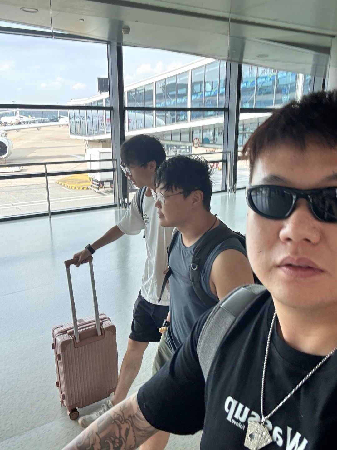 这次带上我的两个团队成员 干干干干大事儿  ​​​