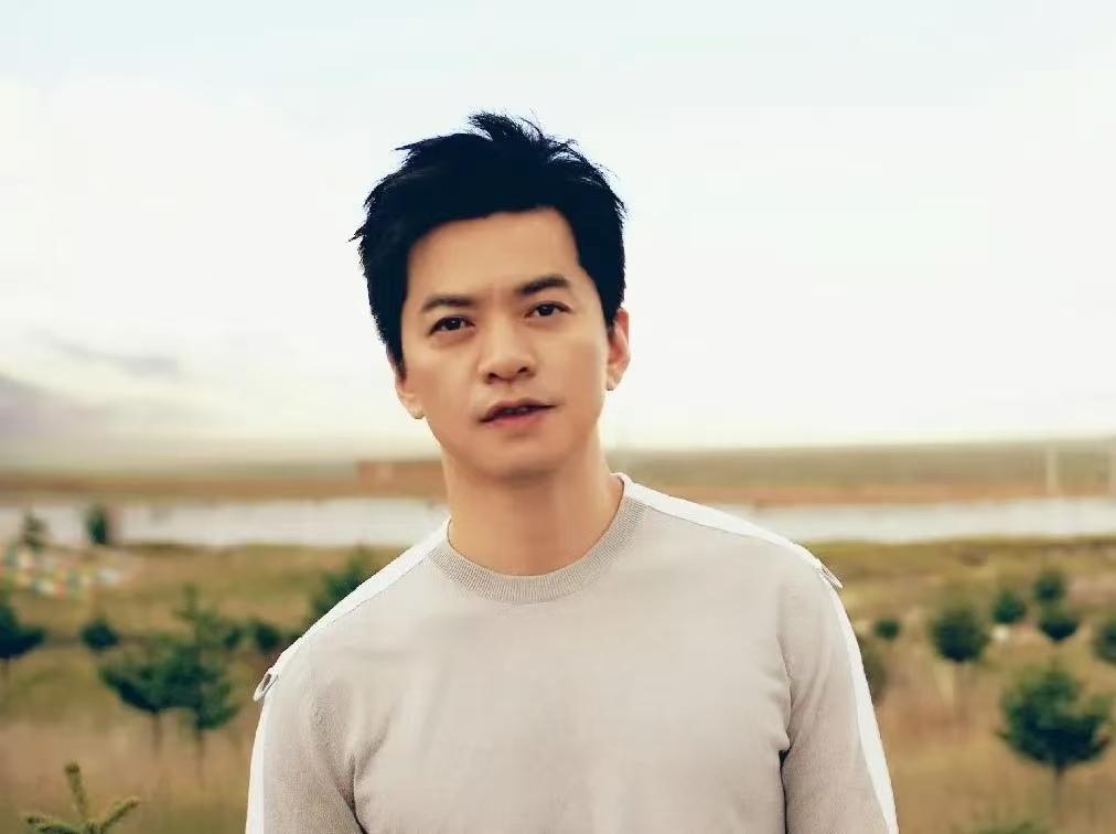 2月12日一大早，
李健突然爆上热搜，
带来新春最好消息！
央视2026马年春晚