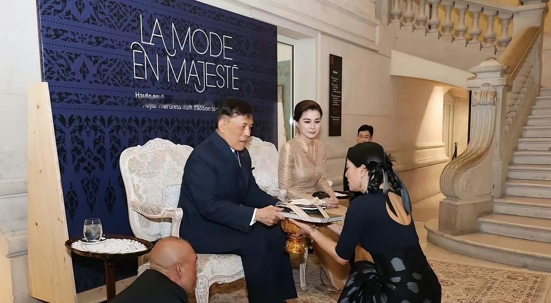这一刻的苏提达，是落寞的！
为啥？
很简单，她的位置，似乎被取缔了！
思梵蕊的主