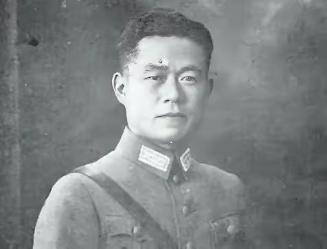 淮海战役被俘的国民党高级将领很多，但也有漏网之鱼，比如国军中将刘传绶，他靠做苦力