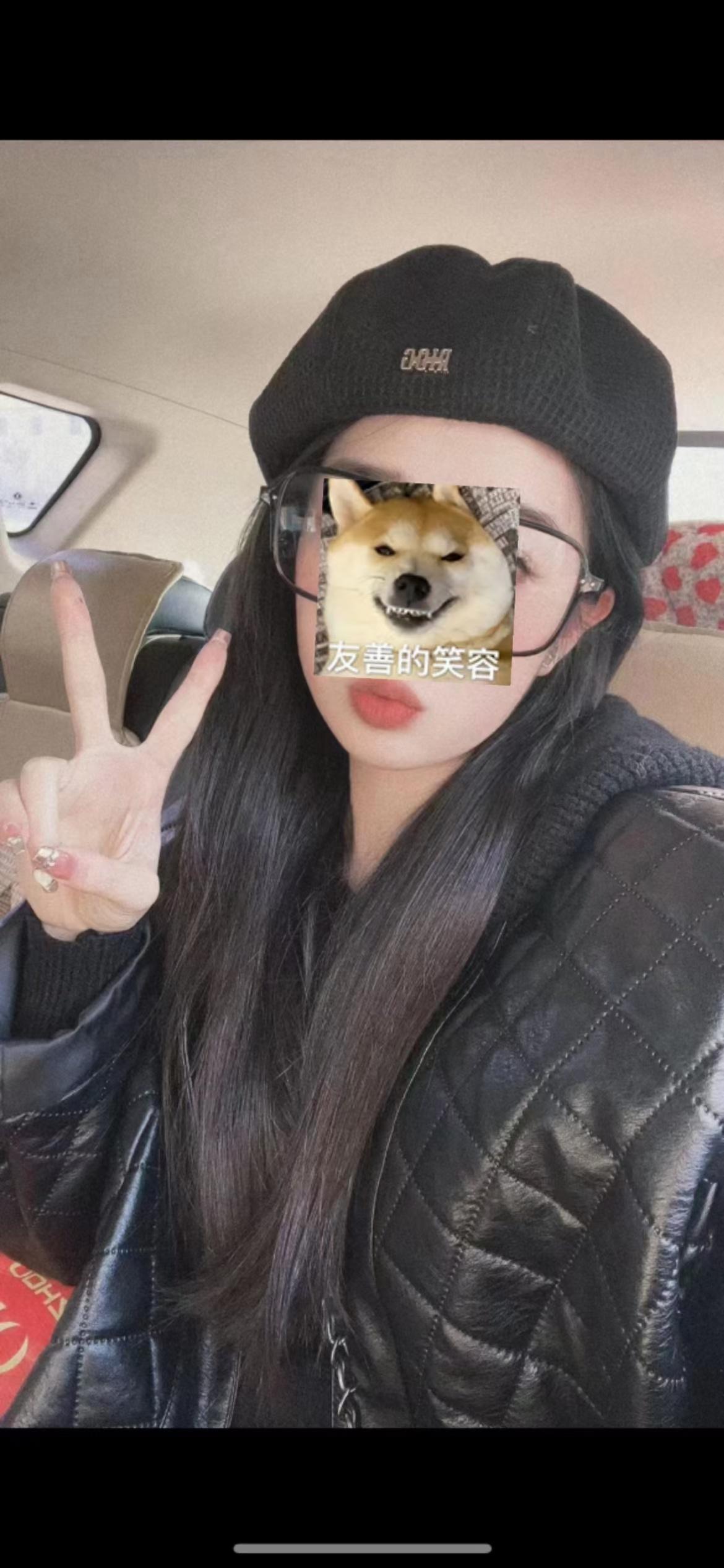 就希望我喜欢的人每天缠着我缠着我聊天每天问我 去哪里了呀 都干嘛了呀 吃什么呀每