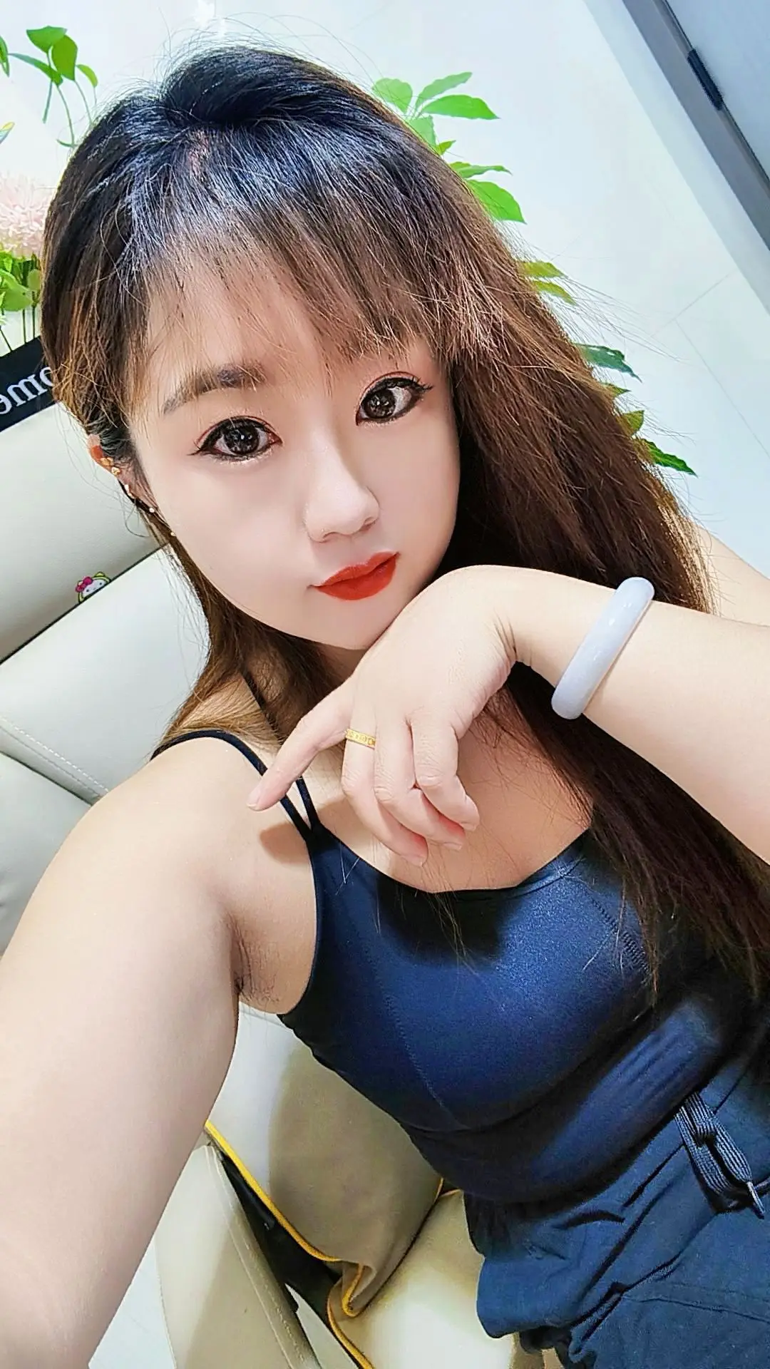 “后来才知道，脾气好的都在受气，善解人意的都在体谅，会照顾人的都没人照...