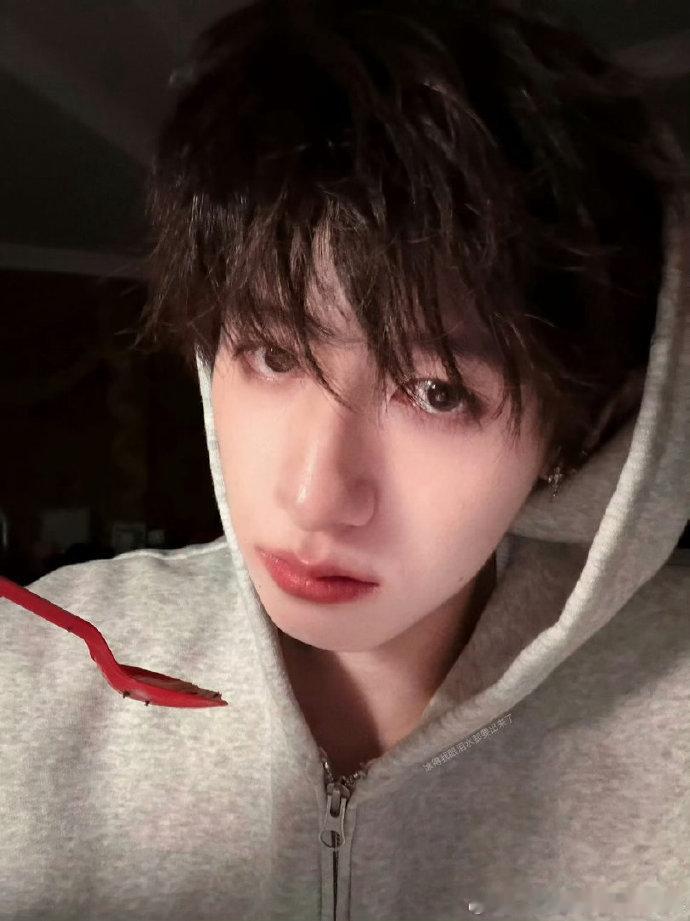 TOP澳门演唱会倒计时 澳门的风已经吹来了演唱会的味道。TOP舞台即将点亮，你的