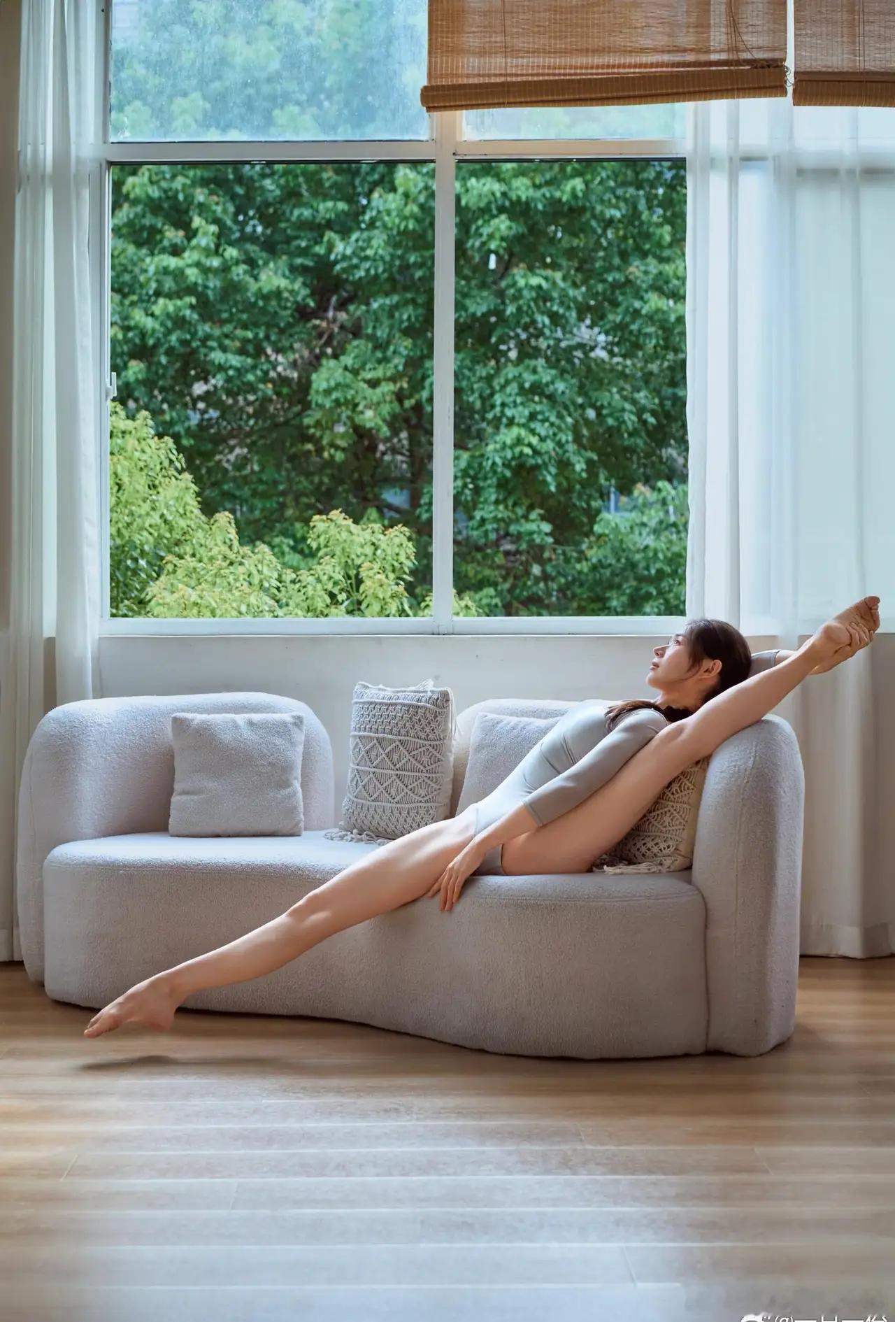 2025/12/7叶荣添预见2025收官1.铝2.银3.锡4.光模块5.券商 