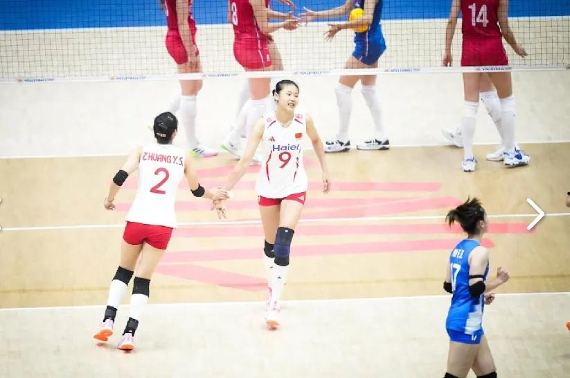 3-0！中国女排击败塞尔维亚女排取得胜利！今天晚上中国女排开局这么好，除了自身比