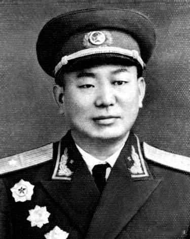 方国安（1913‑2011），开国少将，原名方国南，湖南平江人。1930年参加红
