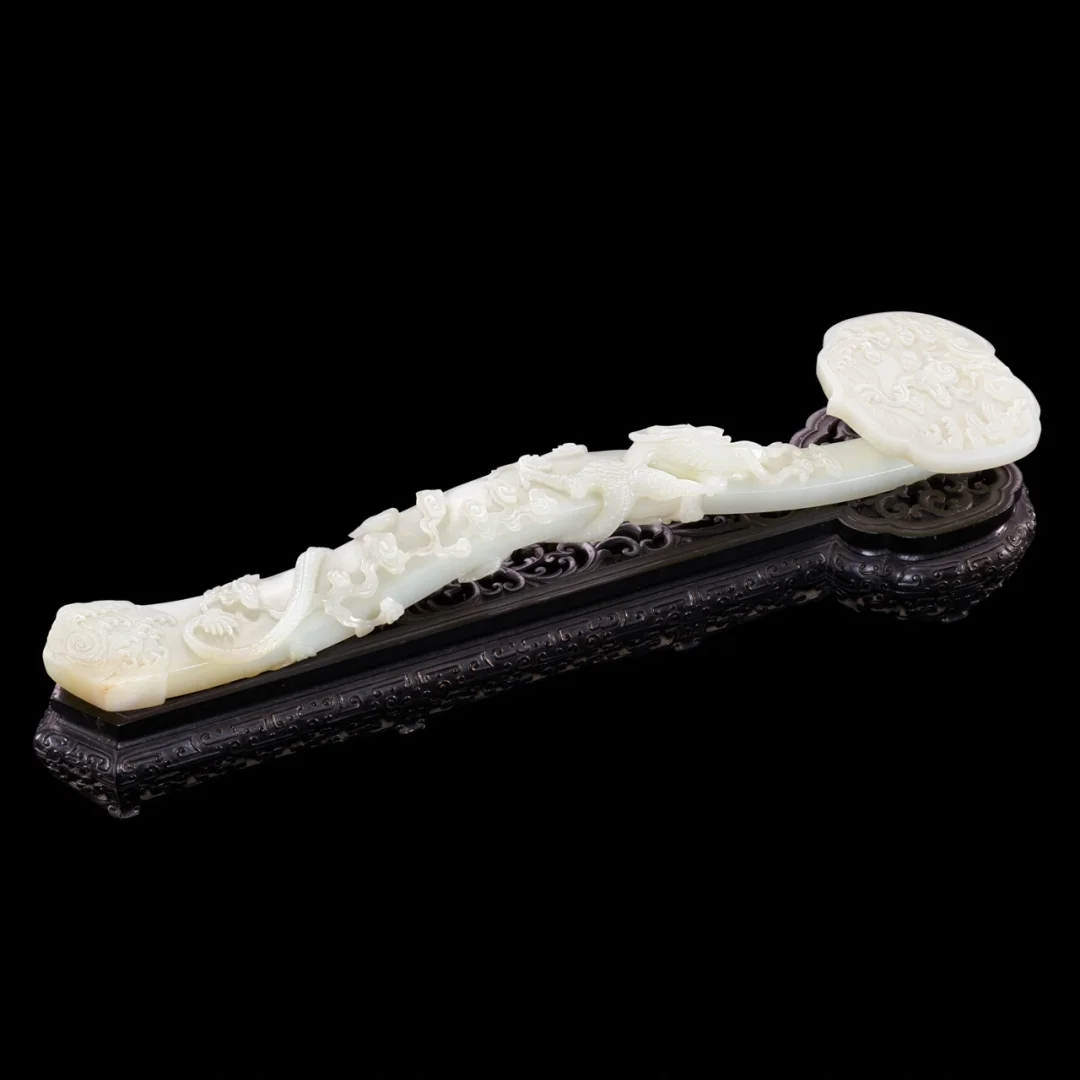 德安堂藏乾隆御制白玉如意，估价近亿元