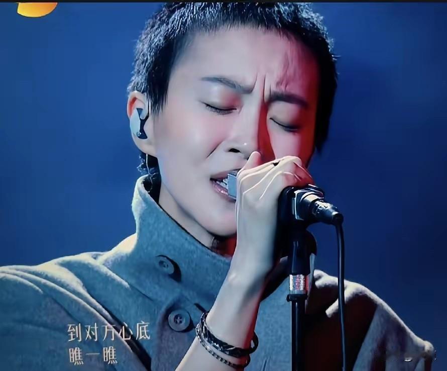 歌手2026窦靖童斩获第二名，舞台表现亮眼尽显个人风格
 
《歌手2026》舞台
