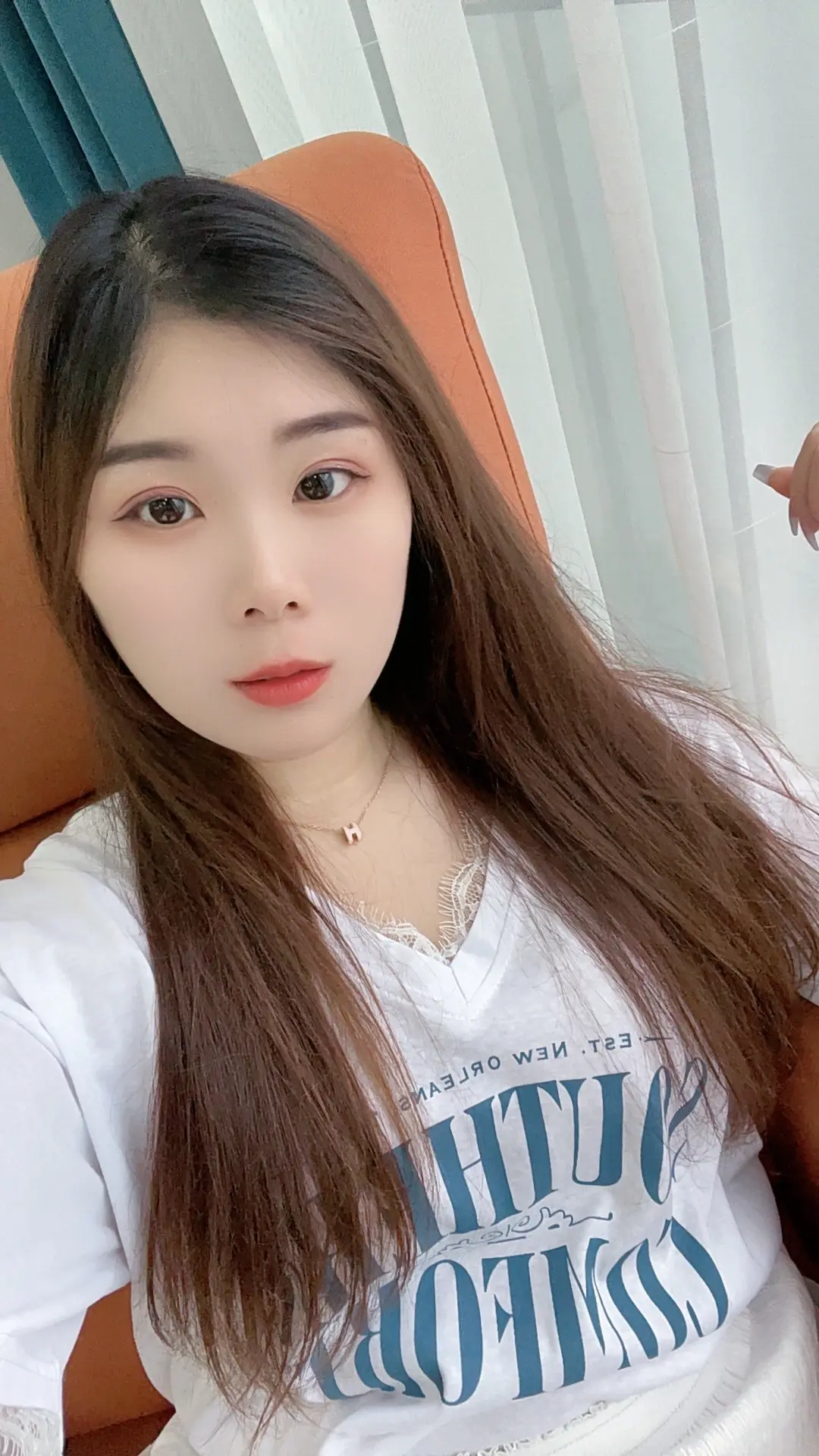 中秋的第一条祝福,我想送给你，祝你心到、想到、得到、看到、闻到、吃到...