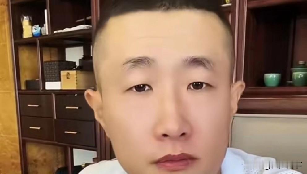 张二嫂评价胡闹小心眼！

        胡闹昨晚痛哭请求ks官方重视才艺主播，