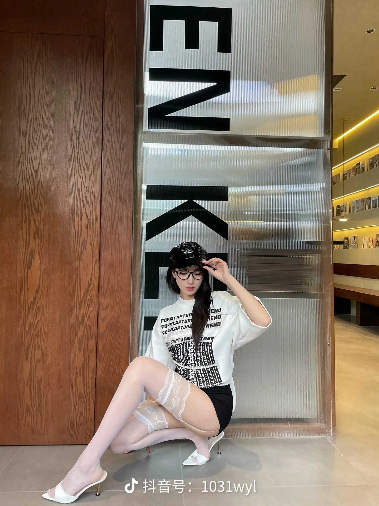 放个钩子 看能钓到几个老婆