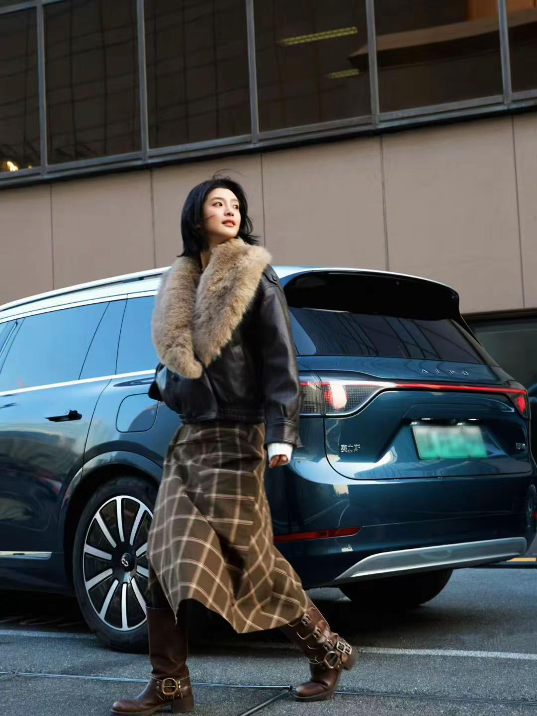 自我的形状是在和世界的碰撞中形成，无论世界多辽阔，让惊喜和幸福都成为沿途的风景。