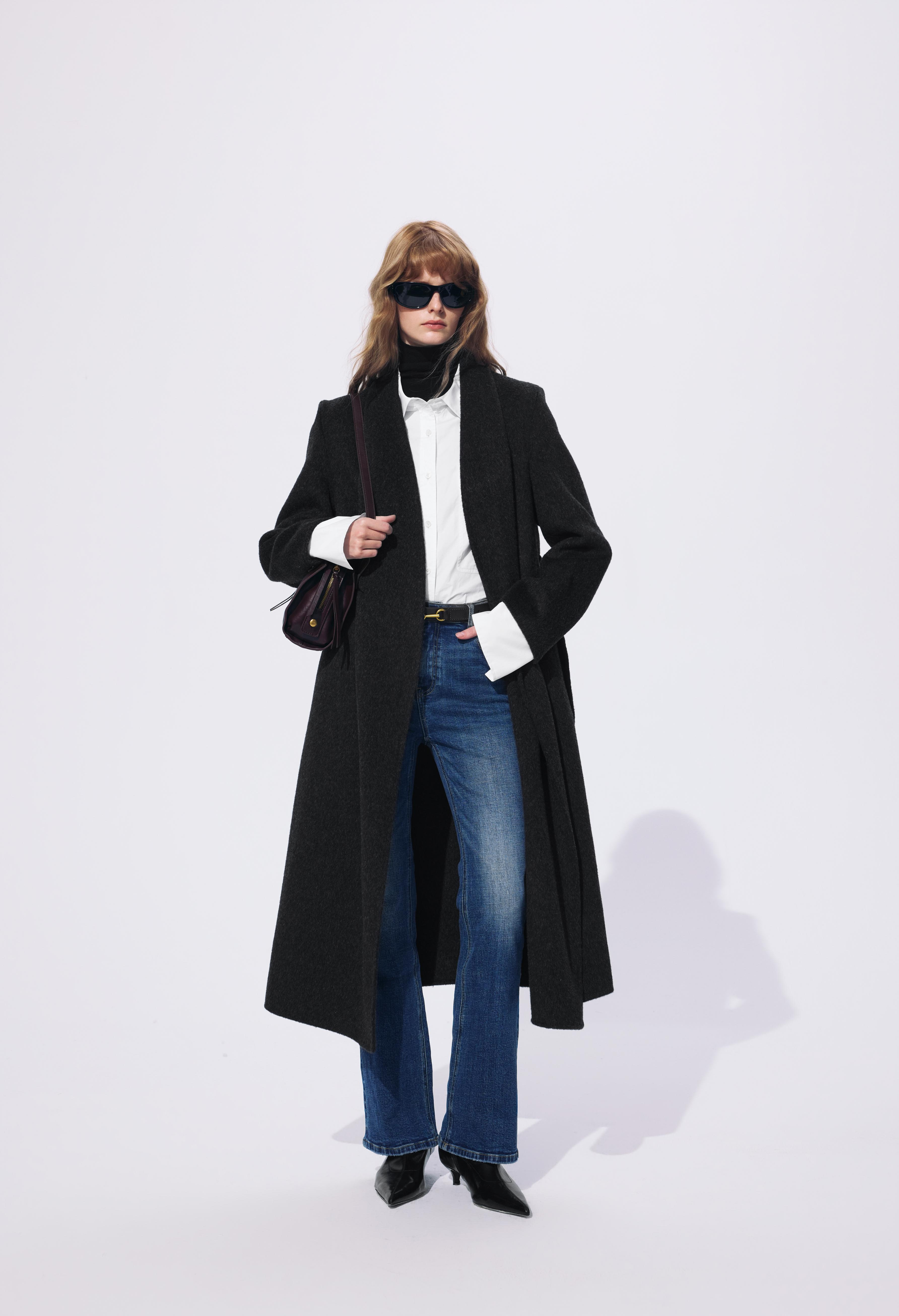 NEW ARRIVAL｜VERAWANG清晰结构之间，为身体保留舒展的余地。气场