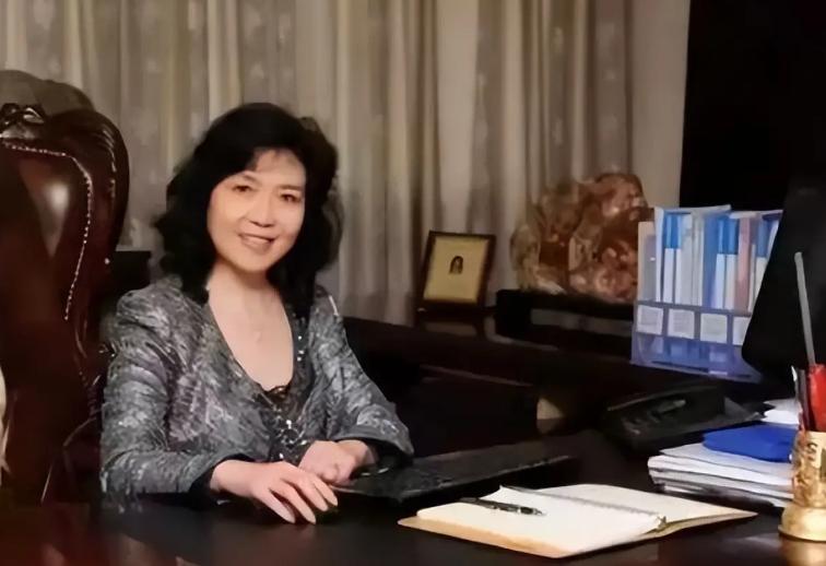 落槌！无期徒刑，并处 91 亿天价罚款，疫苗女王这回彻底落幕，为何这桩轰动全国的
