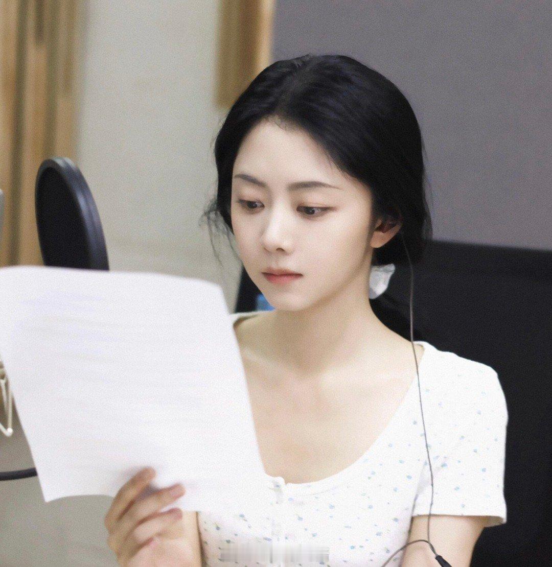 谭松韵？你敢信她35了？好美好可爱好白 ​​​