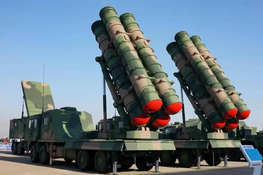 伊朗最强的“红旗-9”，一天击落F-35，一天被以军摧毁，可惜根本不存在。

全