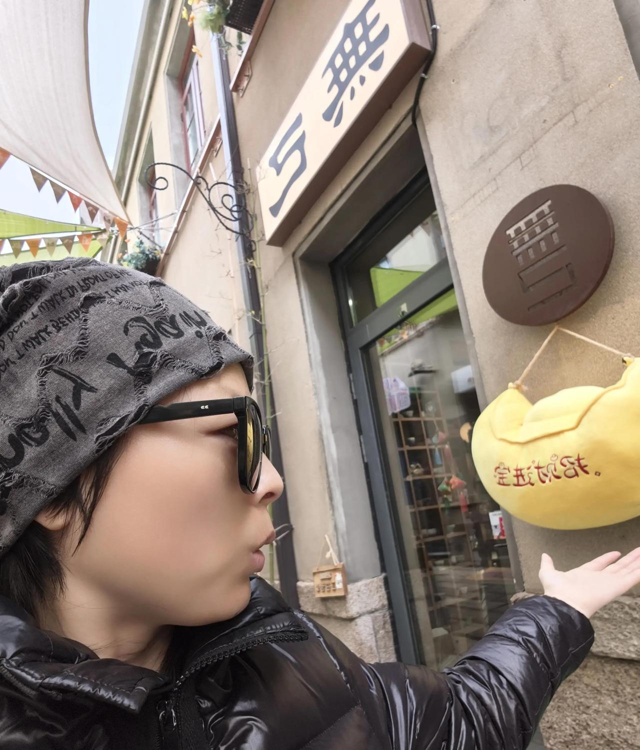 2025年底到2026年初，中国成年人面对的生活真相越来越扎心：人均存款刚过11