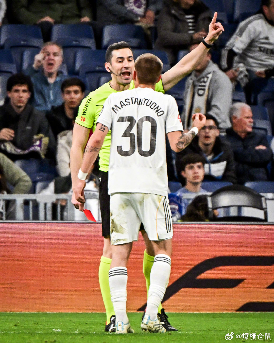 【官方】皇马中场马斯坦托诺对赫塔菲的比赛中辱骂裁判，被禁赛2场，据悉他当时对裁判